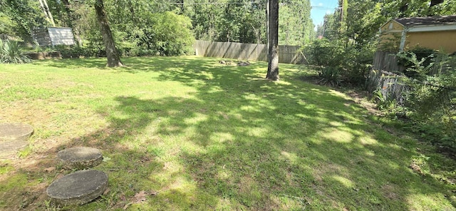 203 Creekwood Dr, Jacksonville, AR 72076 - view of yard