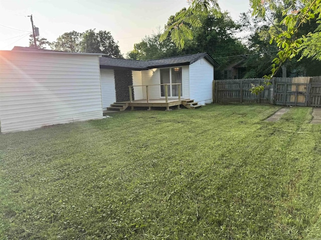 810 N Pear St, Searcy, AR 72143 - view of yard with a deck