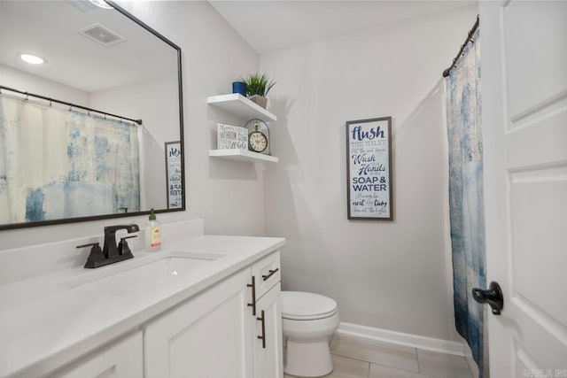 1449 Woolridge Dr, Benton, AR 72019 - full bath featuring vanity, toilet, baseboards, and a shower with curtain