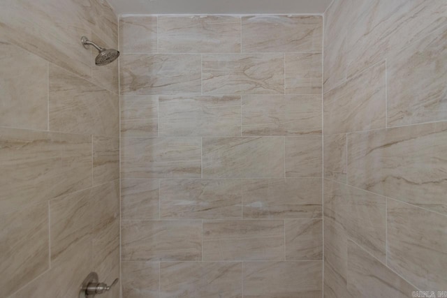 18 Woodcliff Cir, Little Rock, AR 72204 - bathroom view of tiled shower