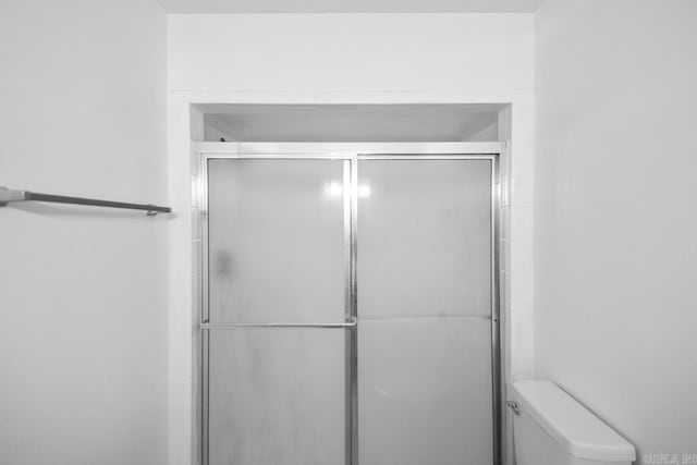 3 Poydras Dr, Little Rock, AR 72211 - full bathroom with toilet and a shower with shower door
