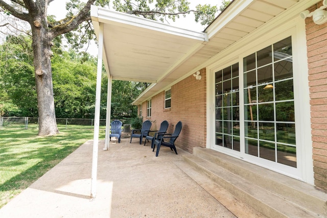 6924 W Markham St, Little Rock, AR 72205 - view of patio with entry steps