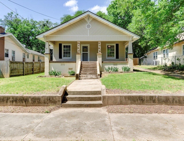 122 Kenwood St, Hot Springs, AR 71913 - bungalow-style home featuring covered porch and stairway