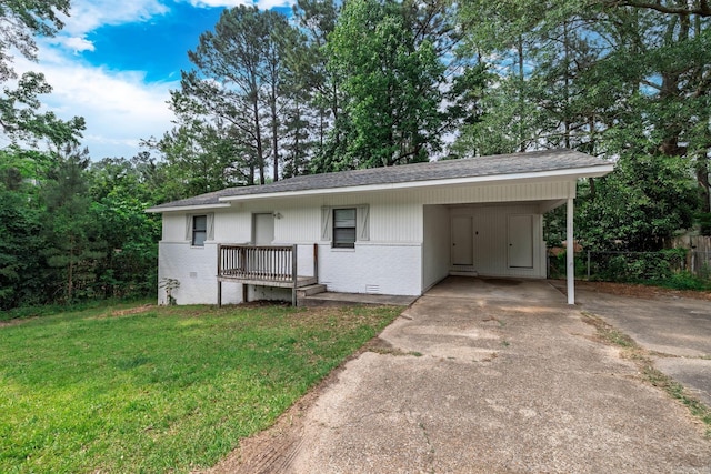 1716 Walnut St, Arkadelphia, AR 71923 - ranch-style house with driveway, brick siding, crawl space, and a shingled roof