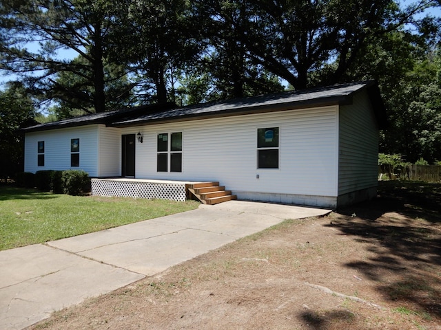 100 Douglas, Judsonia, AR 72180 - view of front of property featuring a front yard