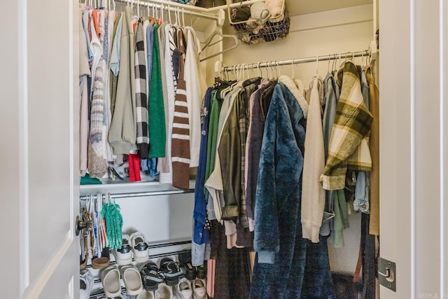 1324 Hunter Wood, Bryant, AR 72022 - view of walk in closet