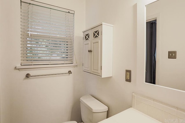 5 Brookridge Dr, Little Rock, AR 72205 - half bath with toilet