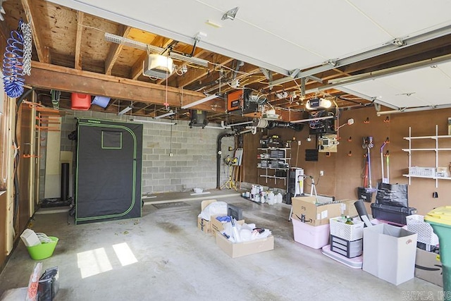 5 Brookridge Dr, Little Rock, AR 72205 - garage with a garage door opener
