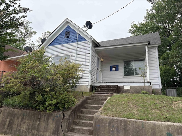 1621 Maple St, North Little Rock, AR 72114 - victorian-style house featuring central AC unit and covered porch
