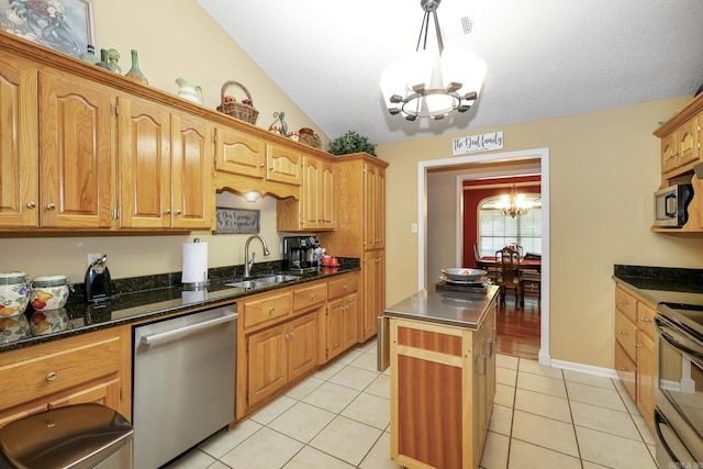 113 Deer View Cir, Hot Springs, AR 71913 - kitchen featuring a chandelier, appliances with stainless steel finishes, a sink, light tile patterned floors, and decorative light fixtures
