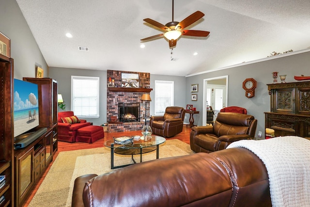 113 Deer View Cir, Hot Springs, AR 71913 - living area with lofted ceiling, healthy amount of natural light, wood finished floors, a ceiling fan, and recessed lighting
