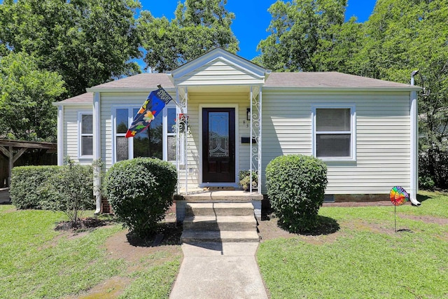 831 Jackman St, Benton, AR 72015 - bungalow-style house featuring a front lawn and a shingled roof