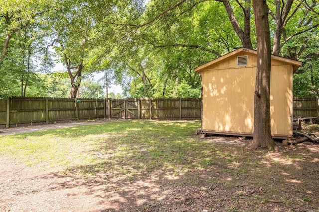 1411 Maple St, North Little Rock, AR 72114 - view of yard