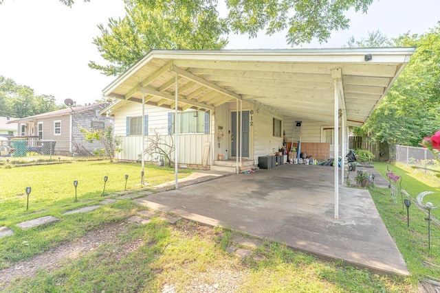 612 E E St, Russellville, AR 72801 - view of front of property with an attached carport