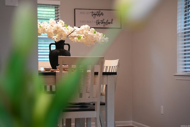 2318 Breckenridge Dr, Little Rock, AR 72227 - dining area view