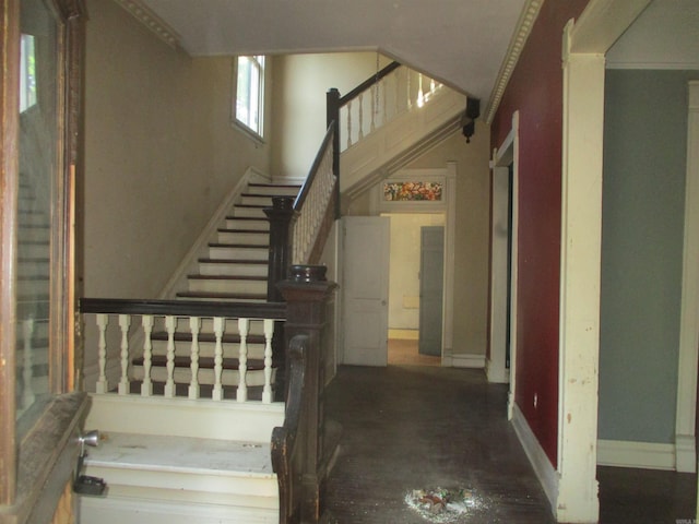 2111 S Arch St, Little Rock, AR 72206 - stairway with baseboards