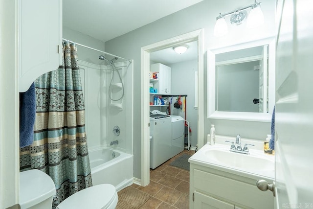 1244 N Scenic Dr, Heber Springs, AR 72543 - full bath with separate washer and dryer, toilet, vanity, shower / bathtub combination with curtain, and baseboards