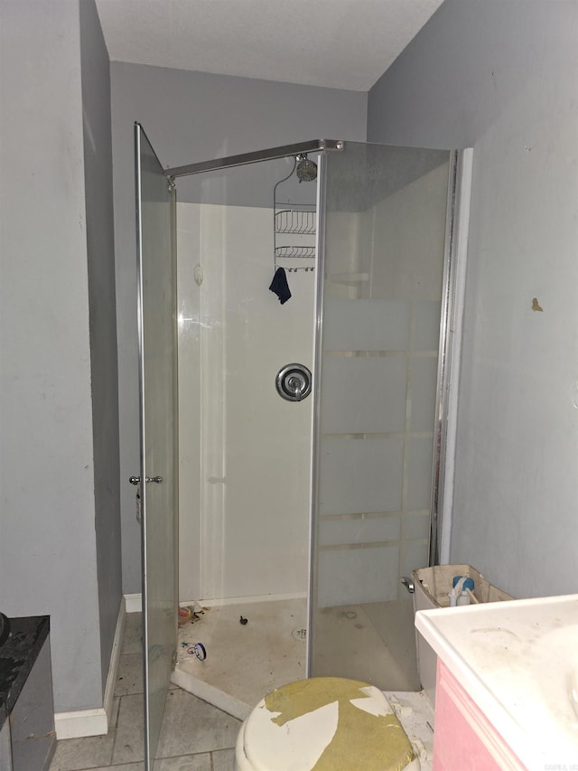 302 SW Broad St, Hoxie, AR 72433 - full bath with vanity, a shower stall, and toilet