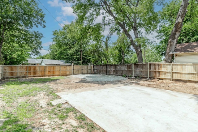 1908 S Gaines St, Little Rock, AR 72206 - fenced backyard featuring a patio area