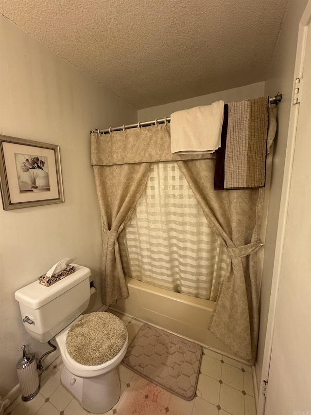 113 Boyd Rd, Southside, AR 72501 - bathroom featuring a textured ceiling, toilet, and shower / bath combination with curtain