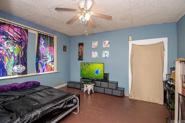331 N Park St, Little Rock, AR 72205 - bedroom featuring ceiling fan, baseboards, and a textured ceiling
