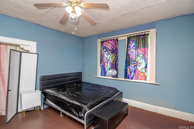 331 N Park St, Little Rock, AR 72205 - bedroom with a textured ceiling and ceiling fan