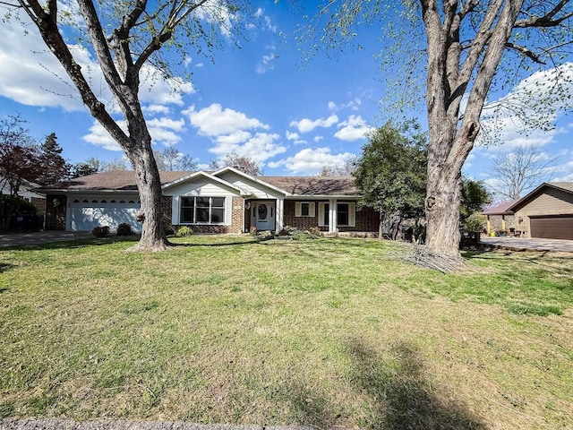 1908 Honeysuckle Dr, Mountain Home, AR 72653 - ranch-style house with a garage, brick siding, a front yard, and driveway