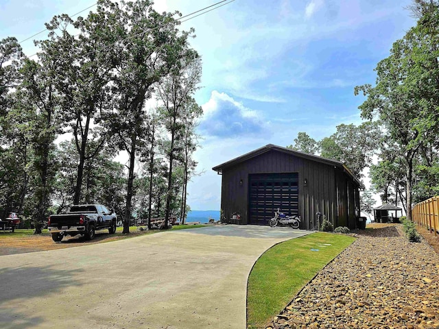 630 Cliffview Dr, Quitman, AR 72131 - detached garage with concrete driveway