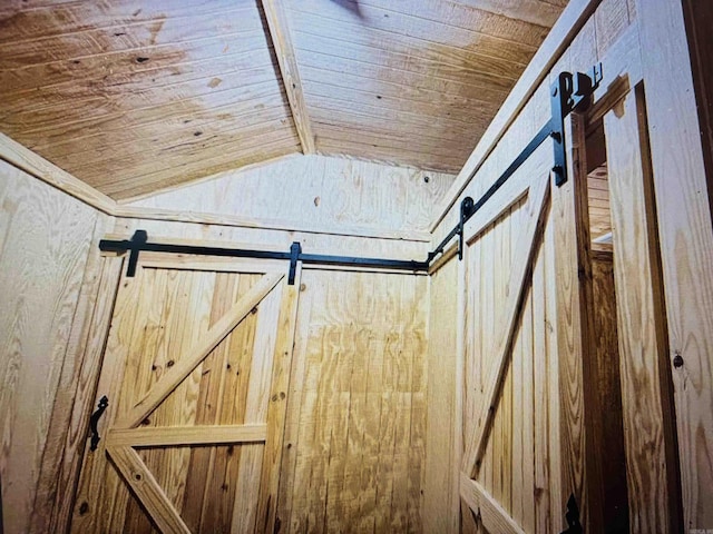 8923 Misenheimer Rd, Mountain View, AR 72560 - detailed view of a barn door