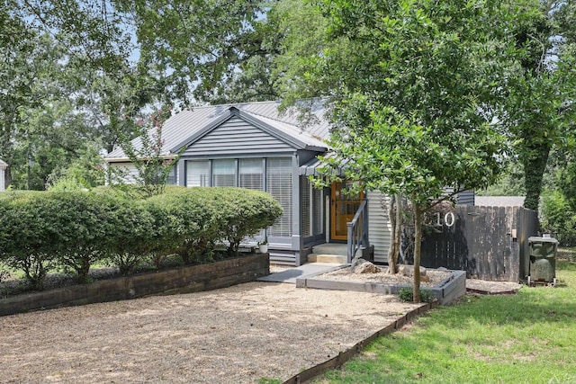 1810 S Pierce St, Little Rock, AR 72204 - view of front of property with metal roof