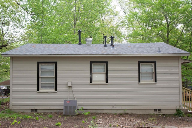 3316 Zion St, Little Rock, AR 72204 - view of home's exterior featuring crawl space and roof with shingles