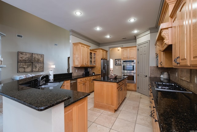 22 Epernay Cir, Little Rock, AR 72223 - kitchen featuring a sink, stainless steel appliances, decorative backsplash, a peninsula, and recessed lighting