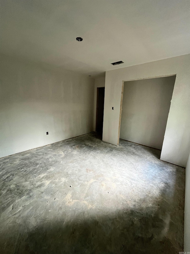 1324 Maple St, Malvern, AR 72104 - empty room with concrete floors