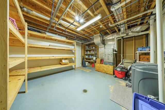 505 E Tri Lks, Horseshoe Bend, AR 72512 - unfinished below grade area featuring heating unit
