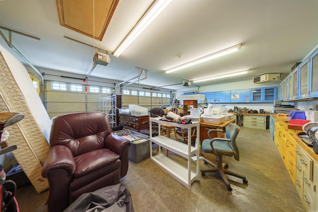 505 E Tri Lks, Horseshoe Bend, AR 72512 - garage with a garage door opener