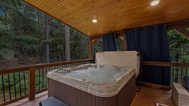 136 Gnarly Maple Trl, Hochatown, OK 74728 - wooden terrace featuring a hot tub