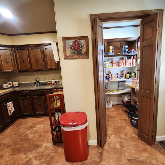 110 Emerald Ln, Horseshoe Bend, AR 72512 - view of storage area