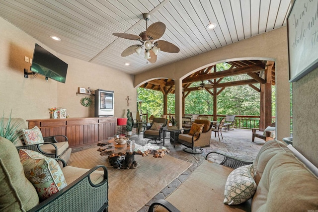 490 Quail Rdg, Hot Springs, AR 71901 - living area featuring a ceiling fan, plenty of natural light, arched walkways, wooden ceiling, and recessed lighting