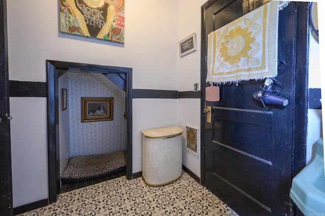 1107 Magnolia, Mena, AR 71953 - view of bathroom
