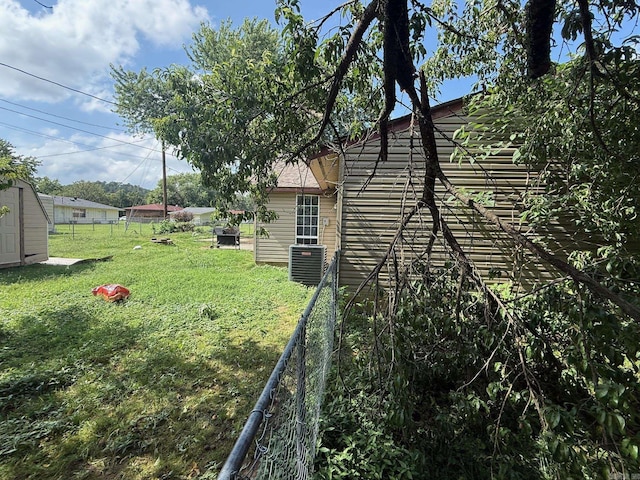 211 Turner St, Mena, AR 71953 - view of yard featuring cooling unit