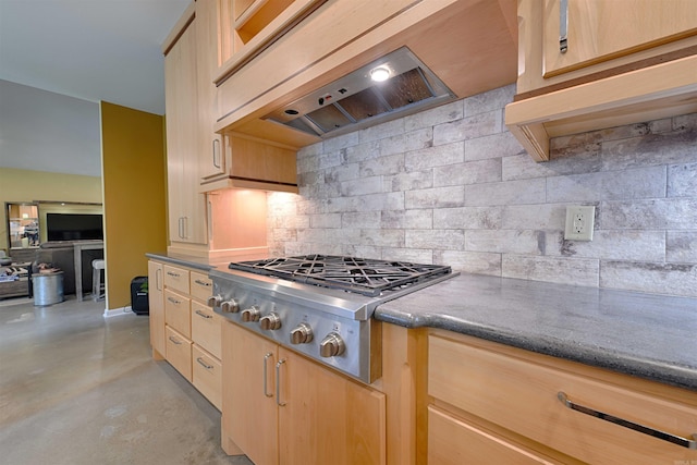 343 Boulder Rd, Royal, AR 71968 - kitchen featuring stainless steel gas cooktop, light brown cabinets, decorative backsplash, finished concrete floors, and custom exhaust hood