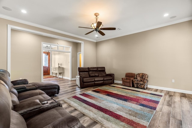3 E Castlepines, Greenbrier, AR 72058 - living area featuring wood finished floors, a ceiling fan, baseboards, crown molding, and recessed lighting