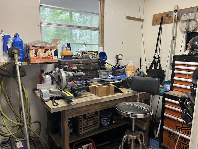 1702 E Spring Dr, Horseshoe Bend, AR 72512 - view of miscellaneous room