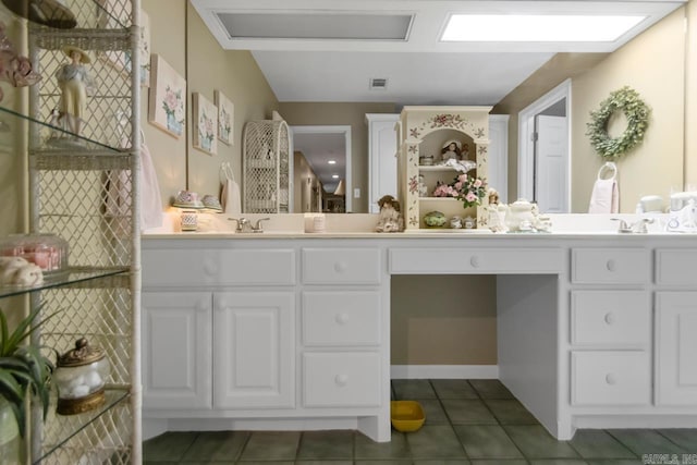 111 Country Oaks Dr, Malvern, AR 72104 - bathroom featuring tile patterned floors and double vanity