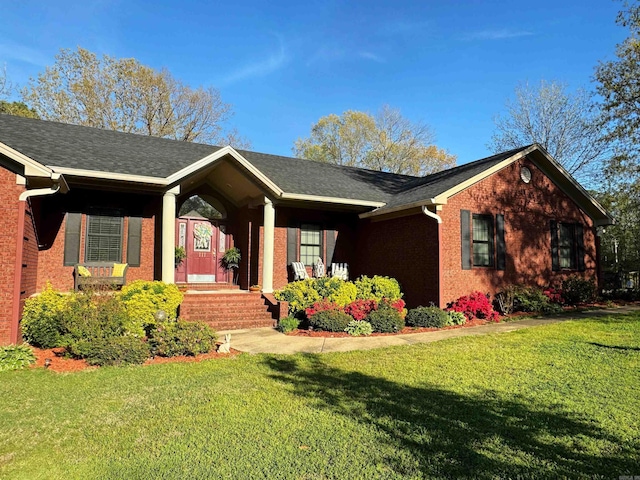 111 Country Oaks Dr, Malvern, AR 72104 - ranch-style house featuring a front yard, brick siding, and a porch