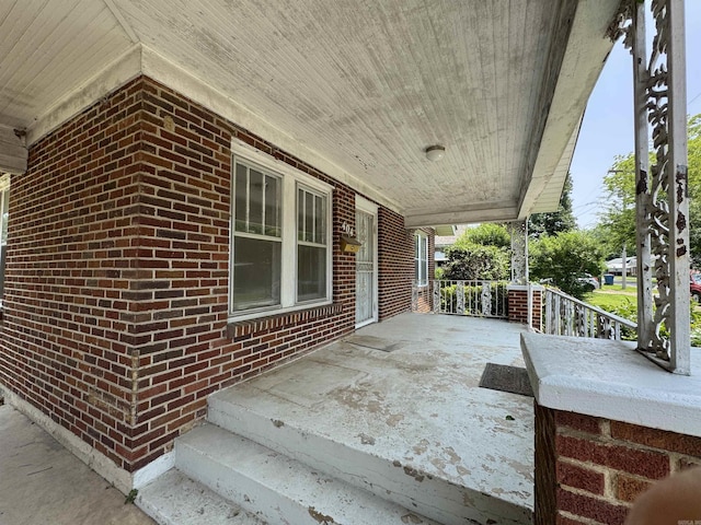404 Mchenry, Malvern, AR 72104 - view of covered porch