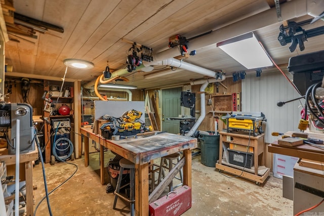 15621 Mail Route Rd, Little Rock, AR 72206 - basement featuring a workshop area