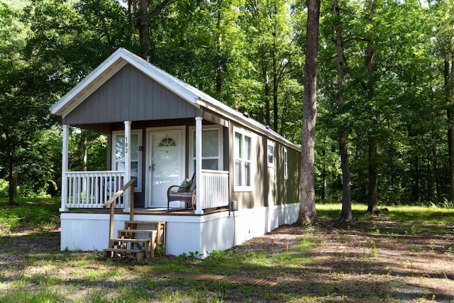 193 Sycamore, Sheridan, AR 72150 - view of front of house featuring a porch