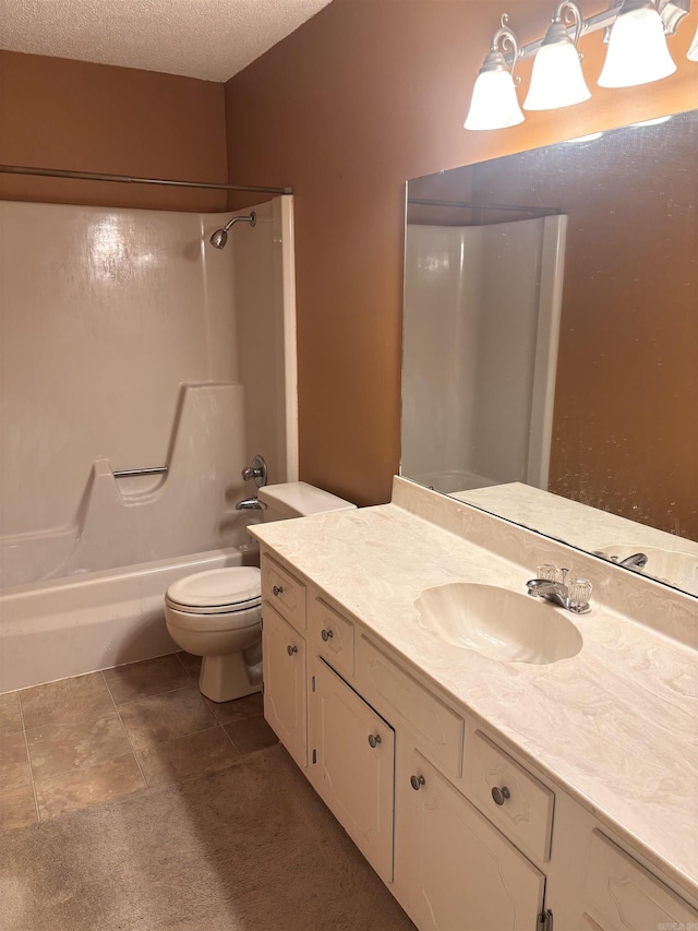 13 Page Cv, Maumelle, AR 72113 - full bath featuring vanity, toilet, bathtub / shower combination, and a textured ceiling