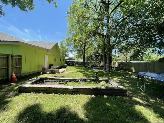 210 Gann St, Mena, AR 71953 - view of yard with a trampoline